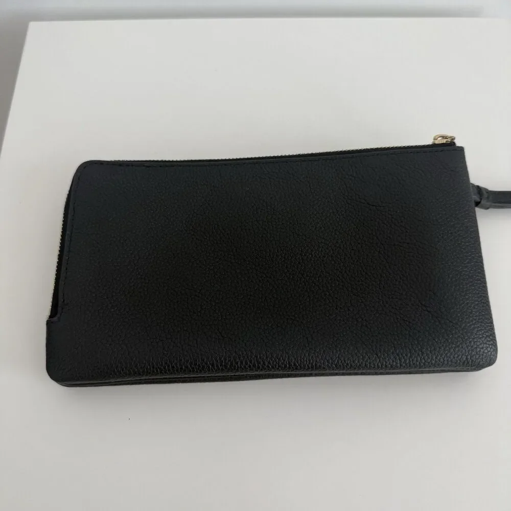 COACH Black Pebble Leather Corner Zip Wristlet Gold Classic Old Money Minimalist